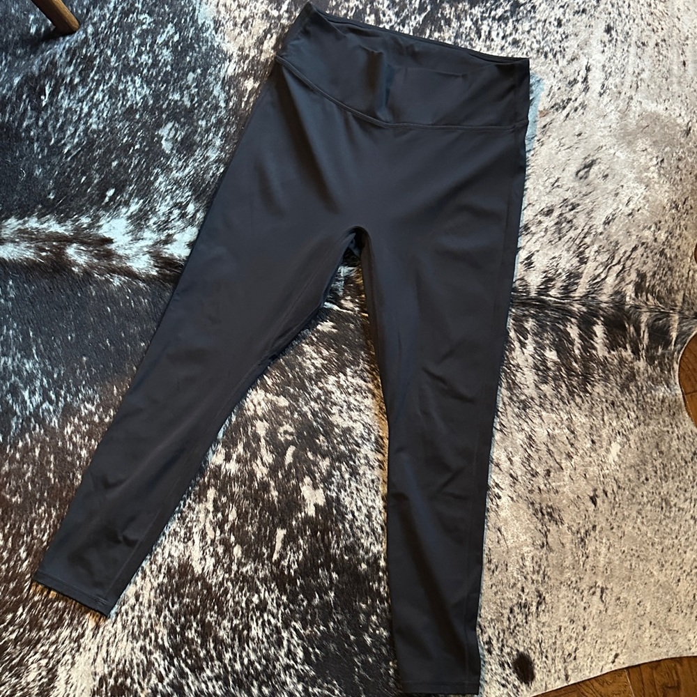 Women’s Leggings size L